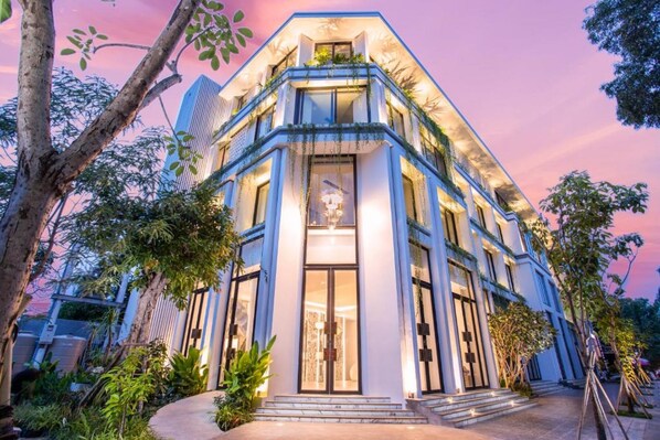 Fachada de la propiedad