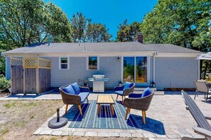 Outdoor dining - Beautiful Home Walk to Water Dogs Welcome! (West Yarmouth)
