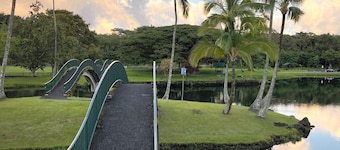 Kulani - 2 bd Spectacular Views, A/C, Pool, WI-FI