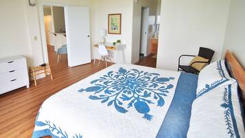 2 bedrooms, desk, iron/ironing board, travel crib