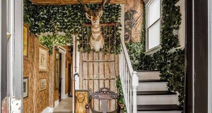 Palace Ramses: OSU/SOHUD Luxury Home w/ Barcade/Gym/Throne/ 1st Flr Master Suite