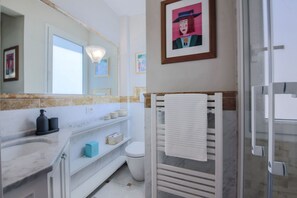 Shower, hair dryer, shampoo