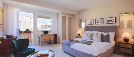 1 bedroom, iron/ironing board, travel cot, free WiFi