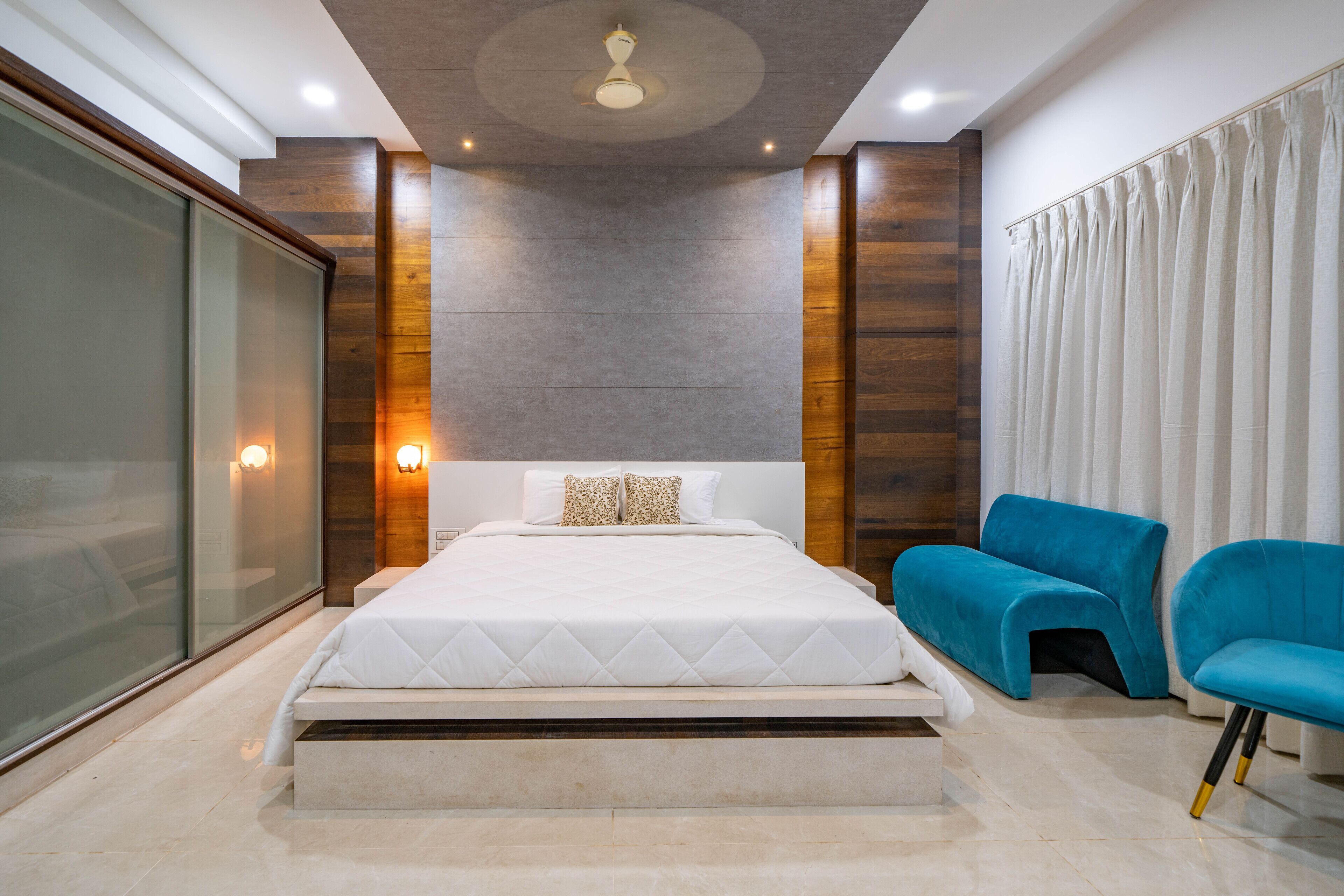 Premium Room | Iron/ironing board, free WiFi