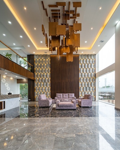 Hylife Hotel and Convention