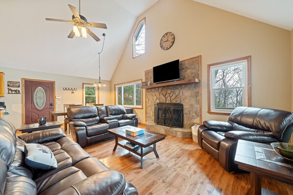 TV, fireplace, DVD player