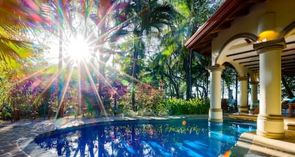 Beachfront bliss: Casa Blue Lagoon, 3-bed Tamarindo escape