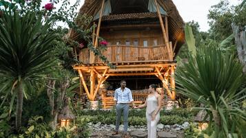 Fachada de la propiedad