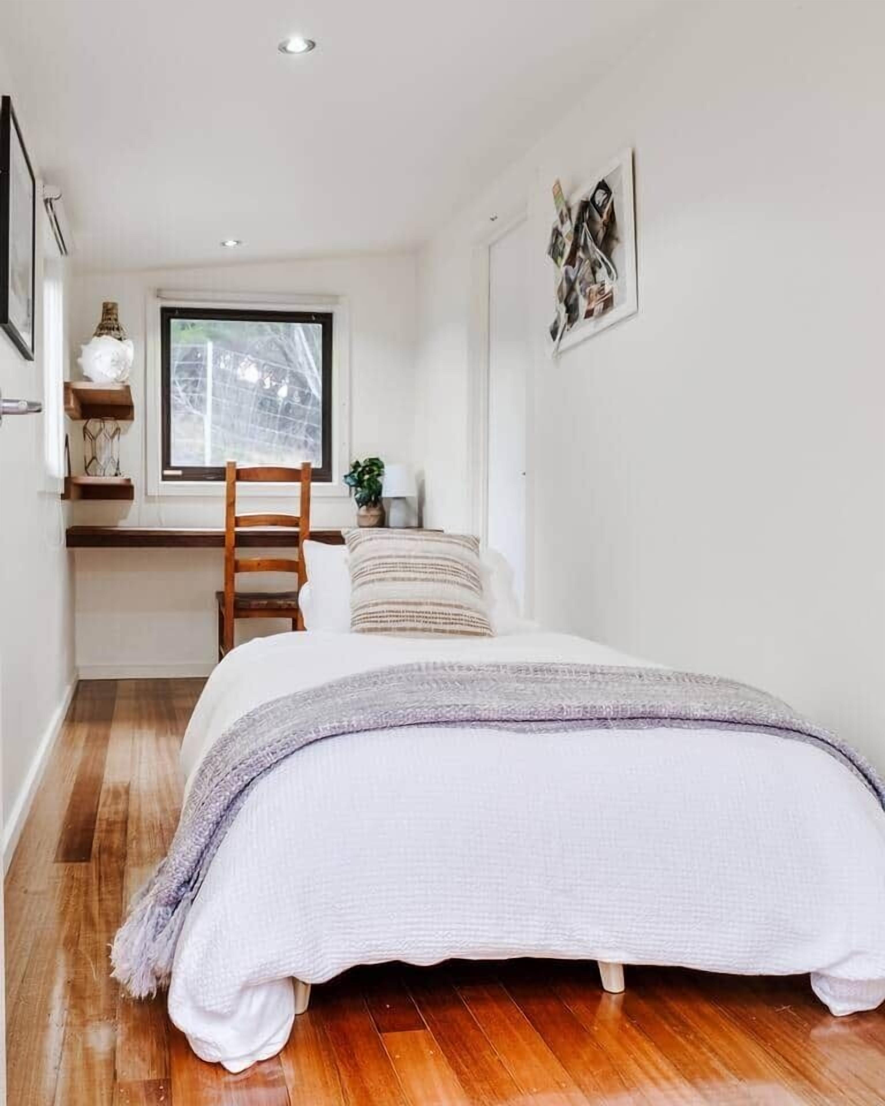 4 bedrooms, in-room safe, desk, iron/ironing board