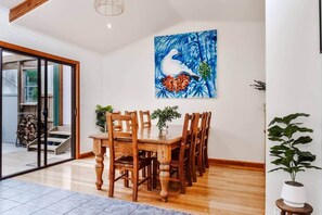 تناول الطعام