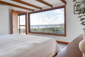 4 Schlafzimmer, Schreibtisch, Bügeleisen/Bügelbrett, Reisekinderbett