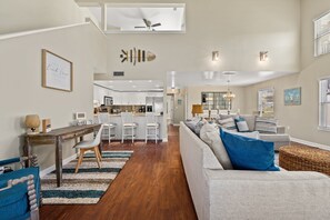 TV connectée, cheminée, baby-foot