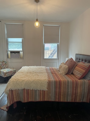 2 quartos, Wi-Fi de cortesia, roupa de cama