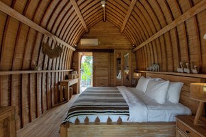 Vila superluxo | 4 quartos, cofres nos quartos, ferros/tábuas de passar roupa
