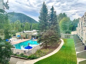A heated pool - Keystone Lakeside Condo (Keystone)