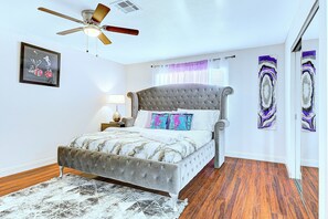 3 habitaciones, escritorio, tabla de planchar con plancha y wifi gratis 