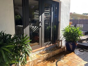 Exterior detail - Beautiful Spanish Architecture Home (Miami)