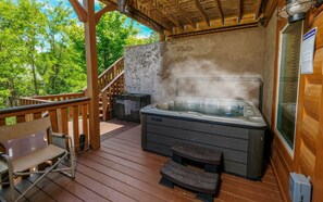 Tina de hidromasaje al aire libre