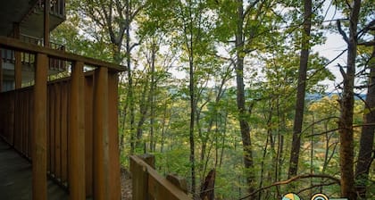 Mountainside Retreat Condo (#2-301) | Top-level w/ loft | Quiet & secluded