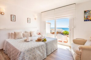 4 habitaciones, tabla de planchar con plancha y wifi gratis 