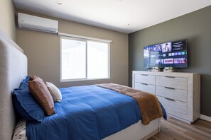 1 habitación, escritorio, tabla de planchar con plancha y wifi gratis