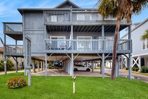 Exterior - Dog-friendly condo with ocean views, large deck, washer/dryer & central AC (Murrells Inlet)
