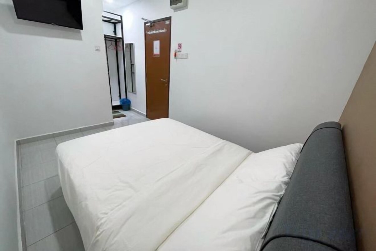 Standard Double Room (No Window)