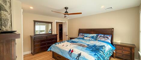 10 bedrooms, iron/ironing board, Internet, bed sheets