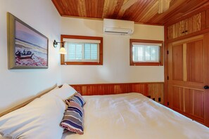 1 bedroom, iron/ironing board, internet, bed sheets