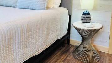 2 多间卧室、熨斗/熨衣板、免费 WiFi、床单