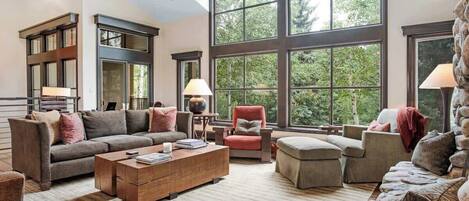 Smart-TV, peis og kontorer