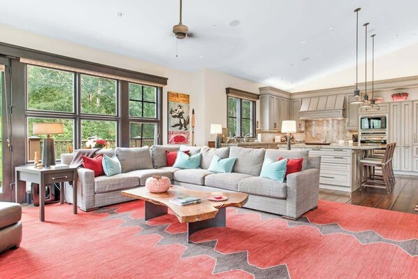 Smart TV, fireplace, offices