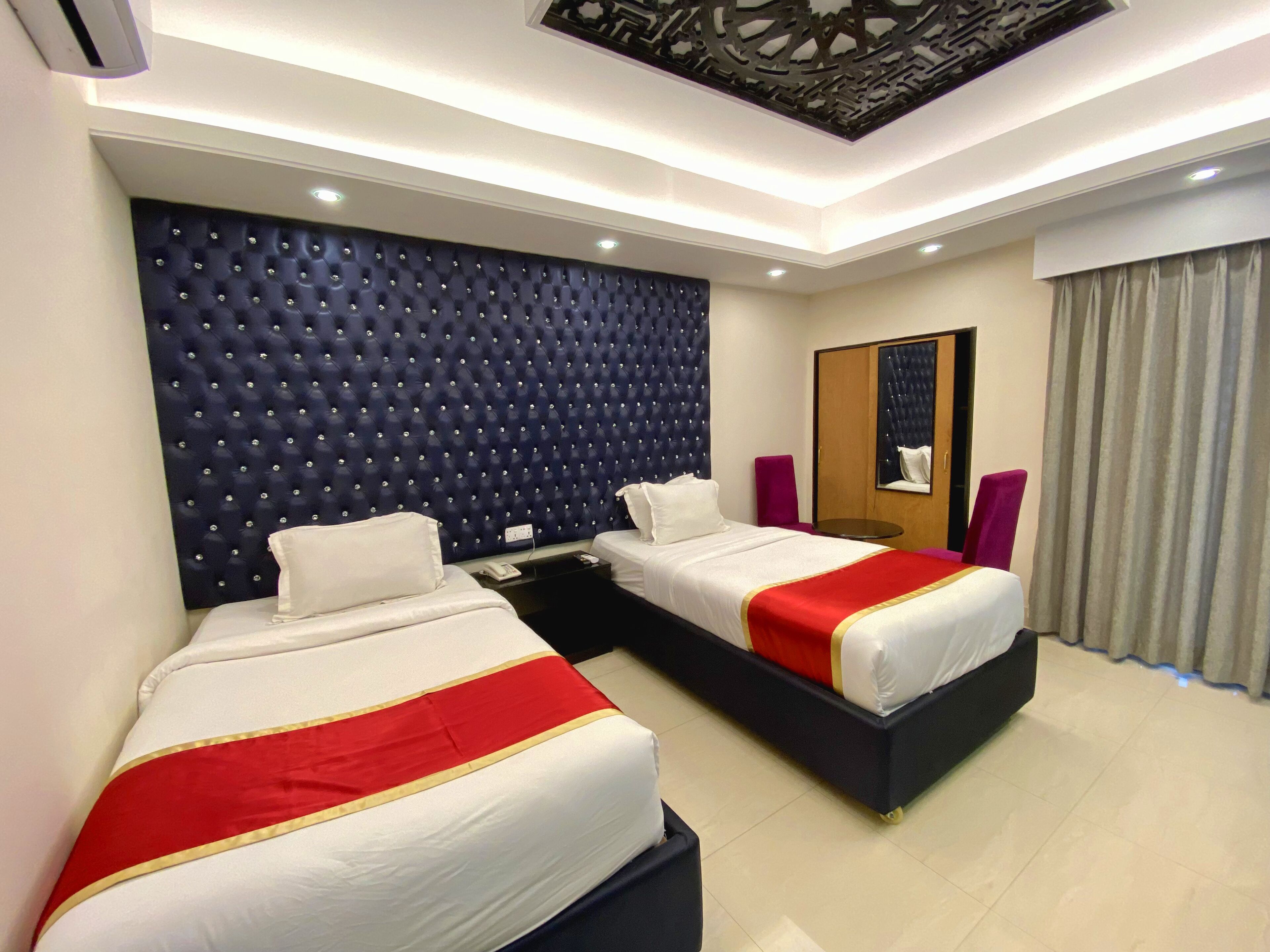 Ropa de cama de alta calidad, cubrecamas y colchones con efecto memoria 