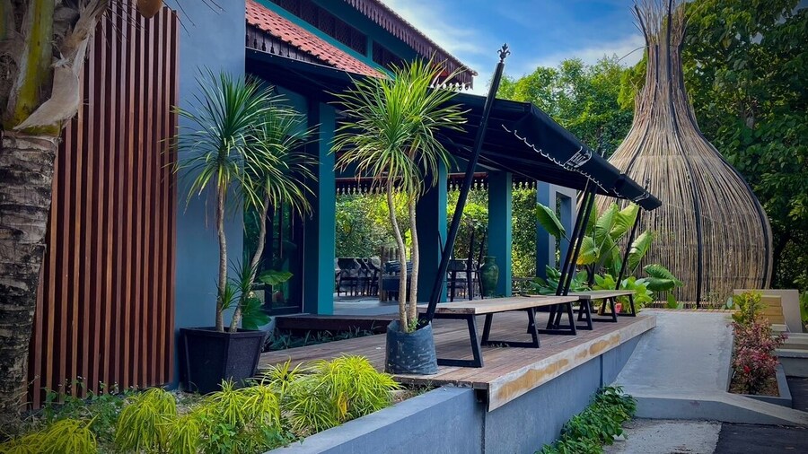 ROYALE RIVIERA RESORT PRIVATE POOL VILLA