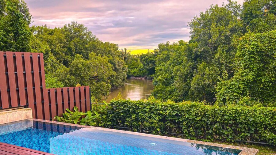 ROYALE RIVIERA RESORT PRIVATE POOL VILLA