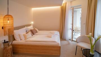 Deluxe Double Room | Desk, laptop workspace, free WiFi, bed sheets