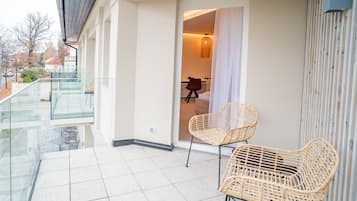 Deluxe tweepersoonskamer | Een bureau, een laptopwerkplek, gratis wifi, beddengoed
