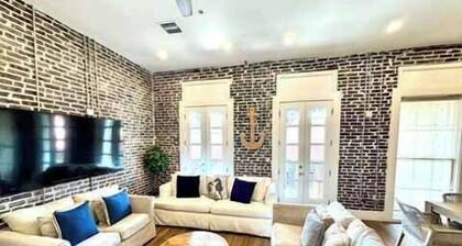 Harbor House Penthouse- A