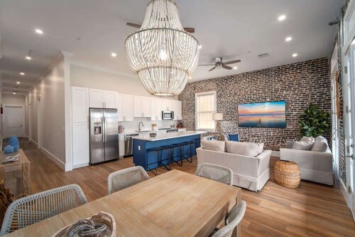 Harbor House Penthouse- A