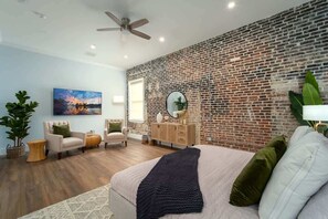 4 Schlafzimmer, Bügeleisen/Bügelbrett, kostenloses WLAN, Bettwäsche