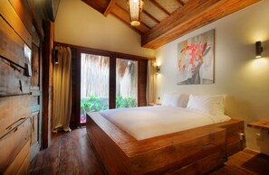 2 bedrooms, in-room safe, iron/ironing board, free WiFi - Central Canggu 800 Meters Beach - Villa Tatu (Bali)