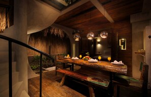 Dining - Central Canggu 800 Meters Beach - Villa Tatu (Bali)