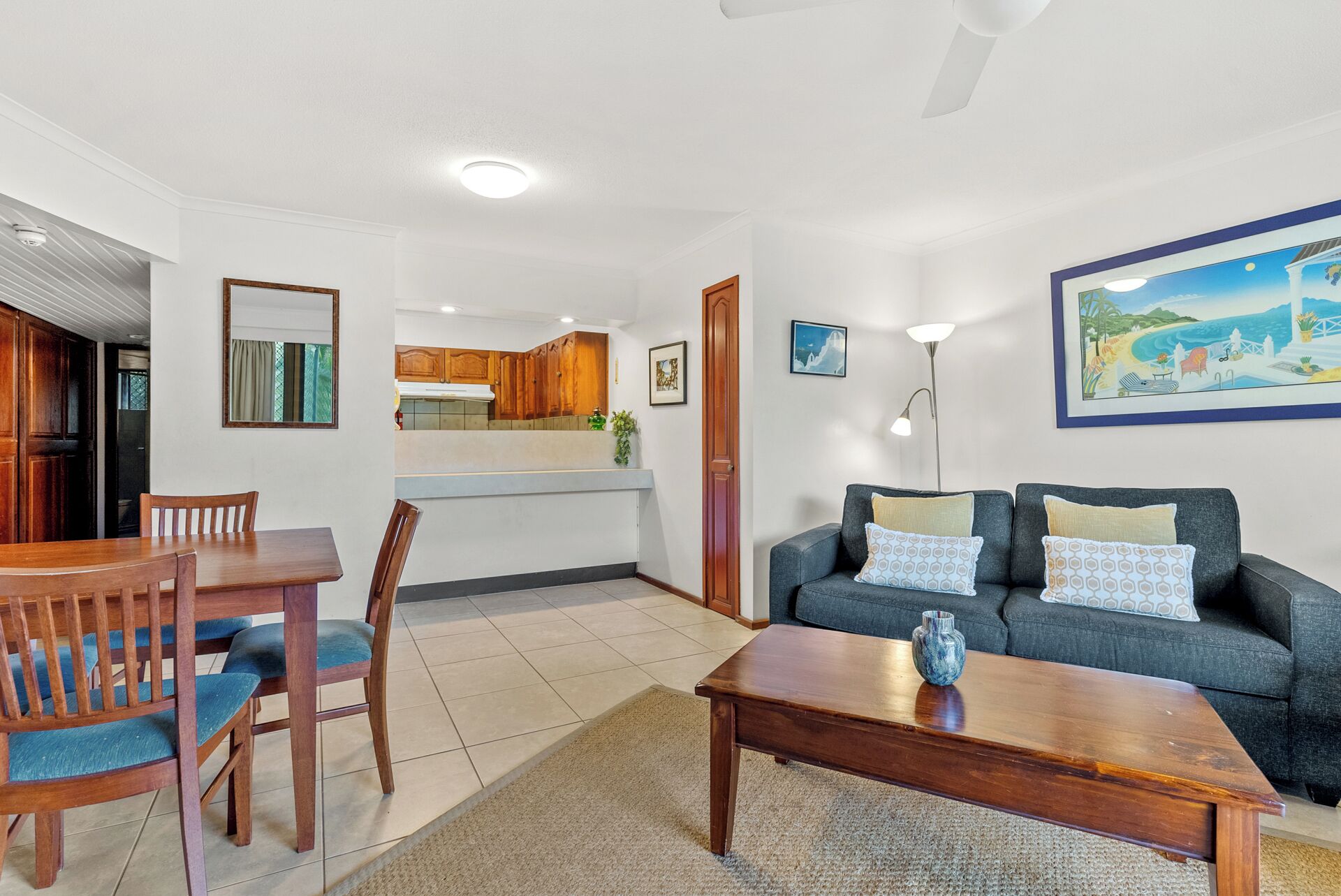 Fuller Holidays - Beachfront Unit In Town With Pool - Byron Bay