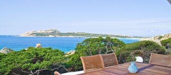 Fantastic front row villa with breathtaking sea view