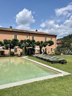 Piscine extérieure, piscine chauffée