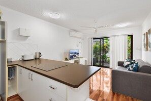 Interior - Allamanda Retreat Unit 22 (Long Jetty)