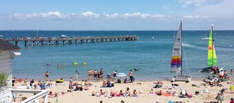 Single storey house in a quiet area near the sea, beach, port, restaurant and shops.