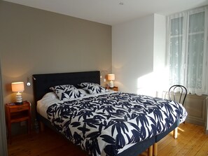 4 bedrooms, free WiFi