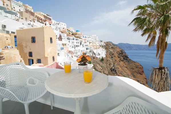 Cave Standard Studio with Caldera View | Terrasse/Patio