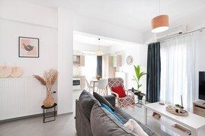 Living area - Cozy Deco Suite - Heraklion city (Heraklion)